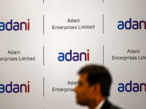 Adani stocks fall for second straight day, bo<em></em>nds too hit