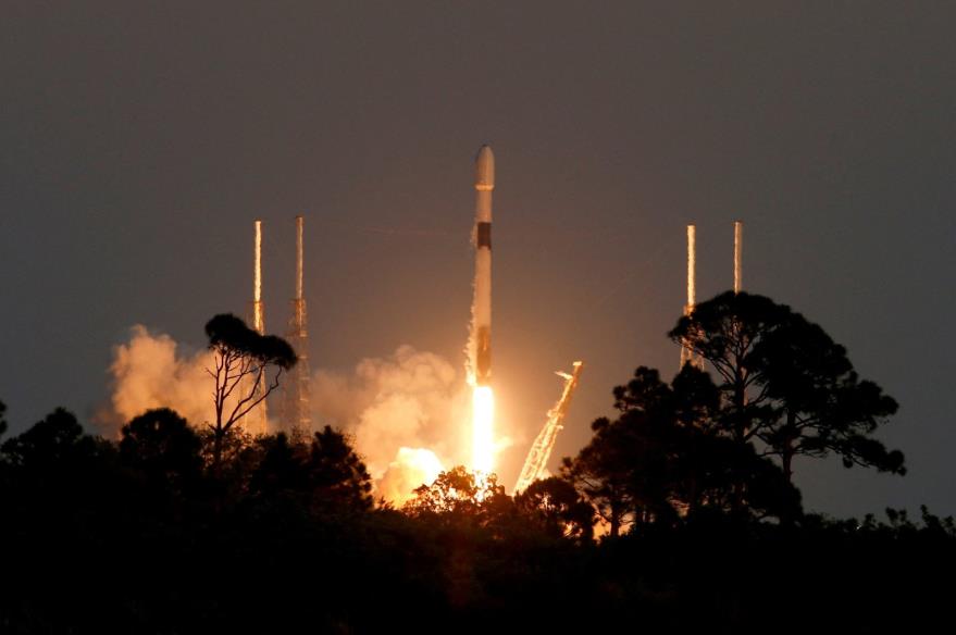 A SpaceX Falcon 9 rocket lifts off with a payload of 21 Starl<em></em>ink satellites from the Cape Canaveral Space Force Station in Cape Canaveral, Florida, U.S., Feb. 27, 2023. (Reuters Photo)