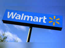 Walmart sees weaker 2023 results, cautious on eco<em></em>nomic outlook