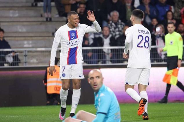 Ligue 1: Kylian Mbappe Double Helps League Leaders PSG Beat Angers 2-1