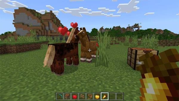 equip-horses-with-golden-carrot-or-apple-to-breed-horses-in-minecraft