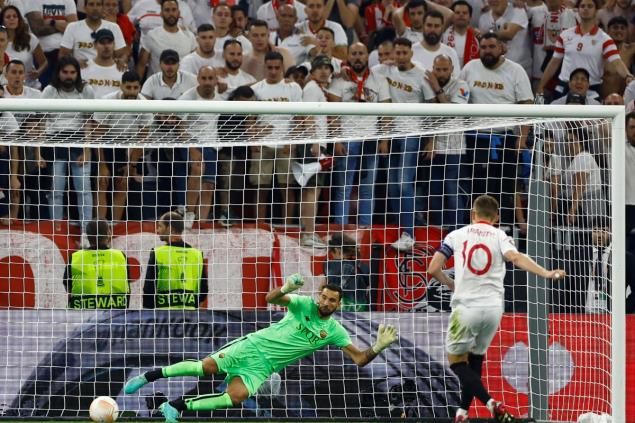 Sevilla Claims Europa League with Penalty Shootout Win Over AS Roma