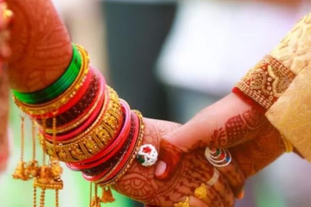 In Dramatic Incident, Police Drags Away Bride Minutes Before Wedding in Kerala