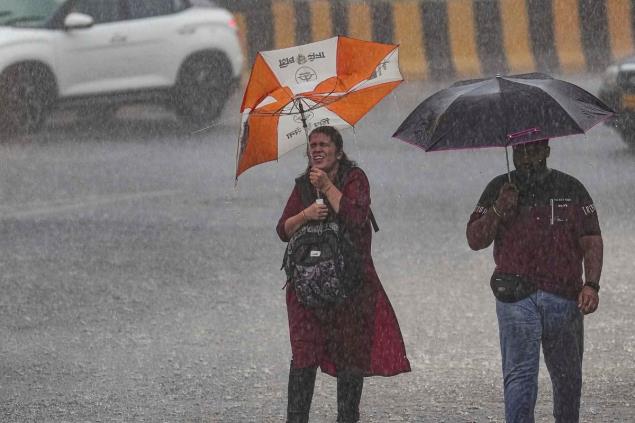 3 Injured as Restaurant Roof Collapses After Heavy Rains in Thane