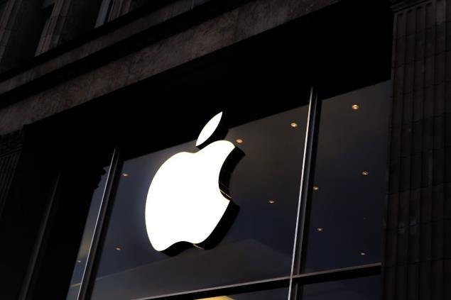 Apple Faces $1 Billion UK Lawsuit By Apps Developers Over App Store Fees