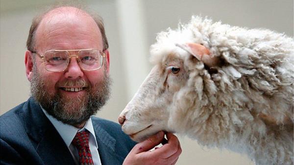 Prof Sir Ian Wilmut with his creation, Dolly the clo<em></em>ned sheep in 1996