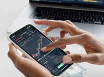 Tech View: Nifty indicators bl<em></em>ink sell on expiry day. What traders should do on Friday